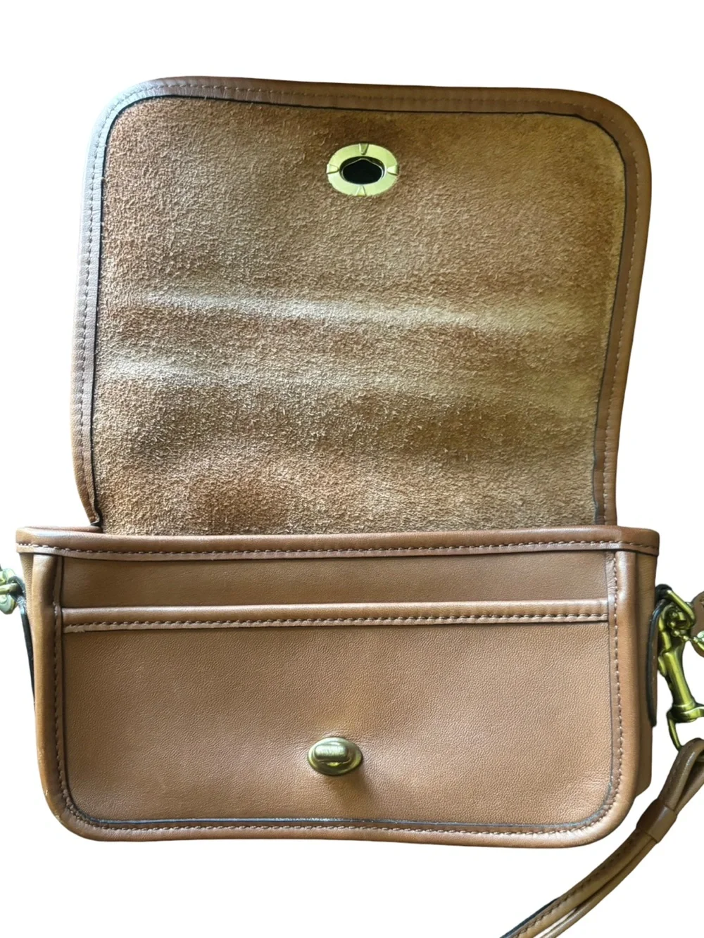 Vintage Coach 17994 British Tan Glove Tanned Leather Crossbody Dinky